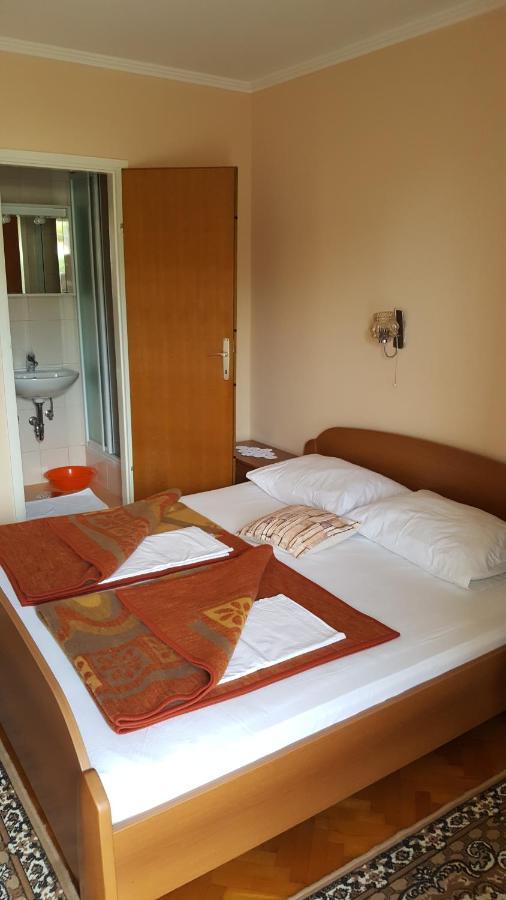 Anka Bunic Bed & Breakfast Rab Town Ngoại thất bức ảnh