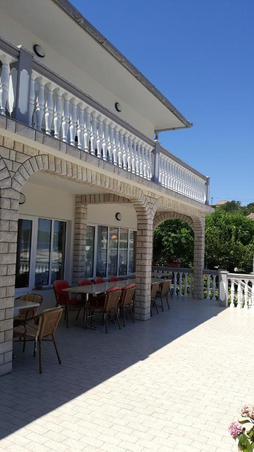 Anka Bunic Bed & Breakfast Rab Town Ngoại thất bức ảnh