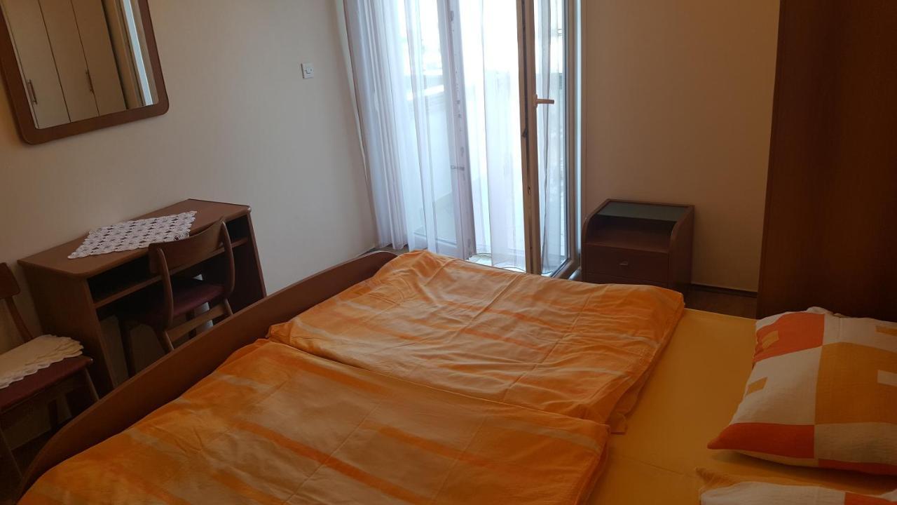 Anka Bunic Bed & Breakfast Rab Town Ngoại thất bức ảnh