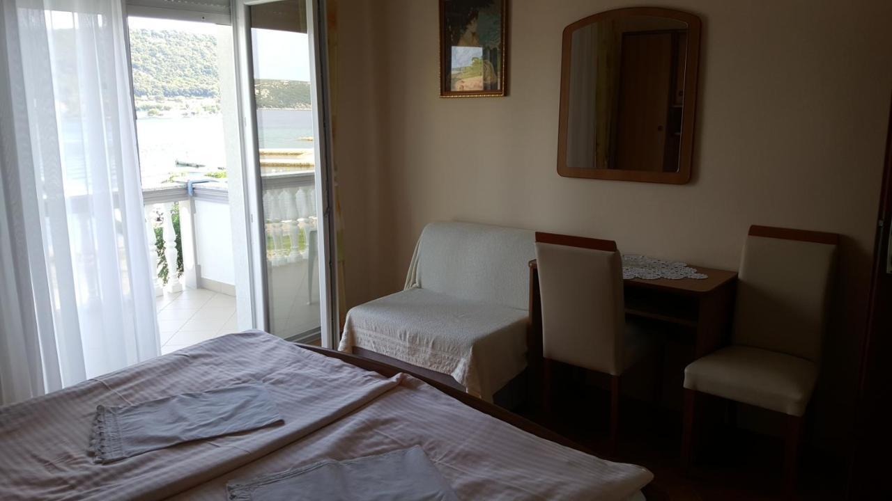 Anka Bunic Bed & Breakfast Rab Town Ngoại thất bức ảnh