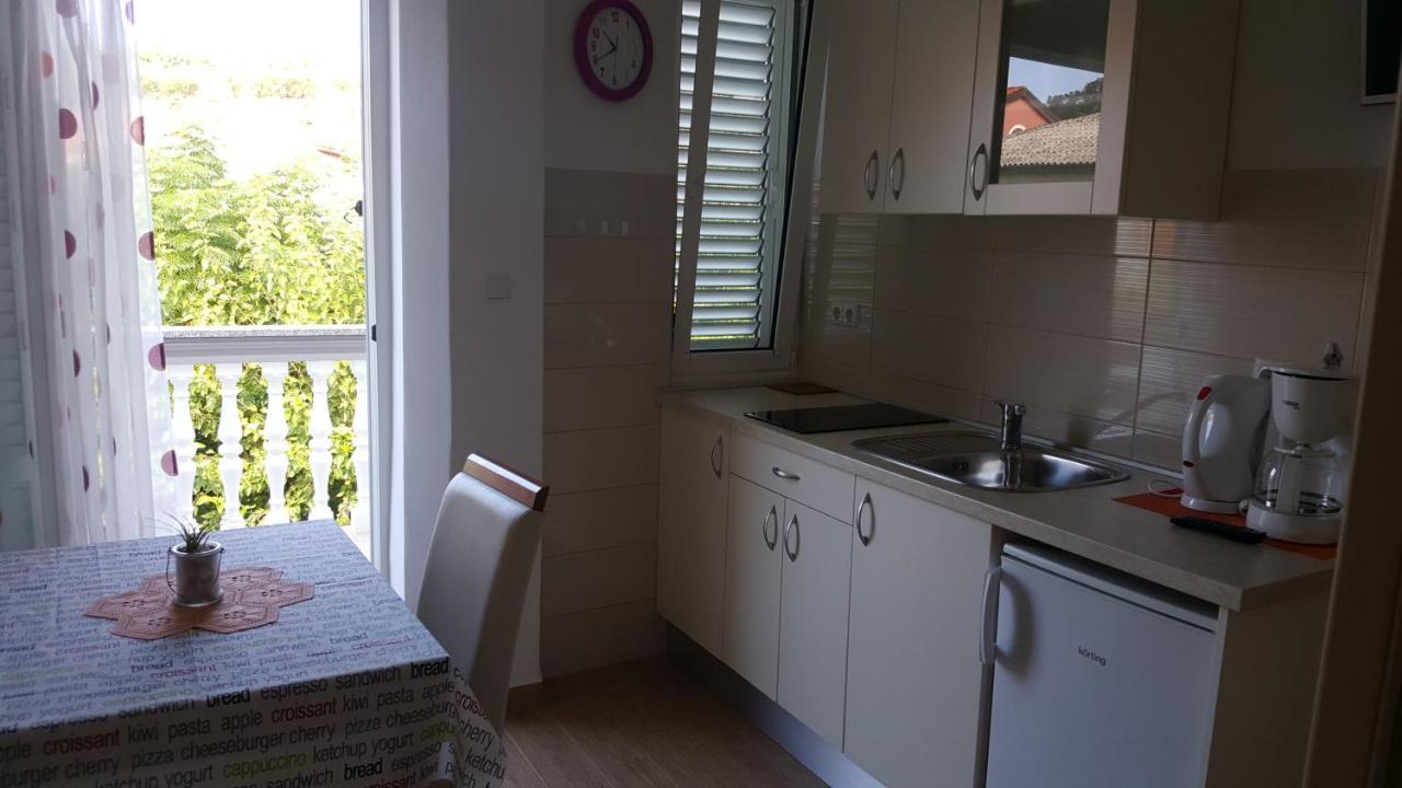 Anka Bunic Bed & Breakfast Rab Town Ngoại thất bức ảnh