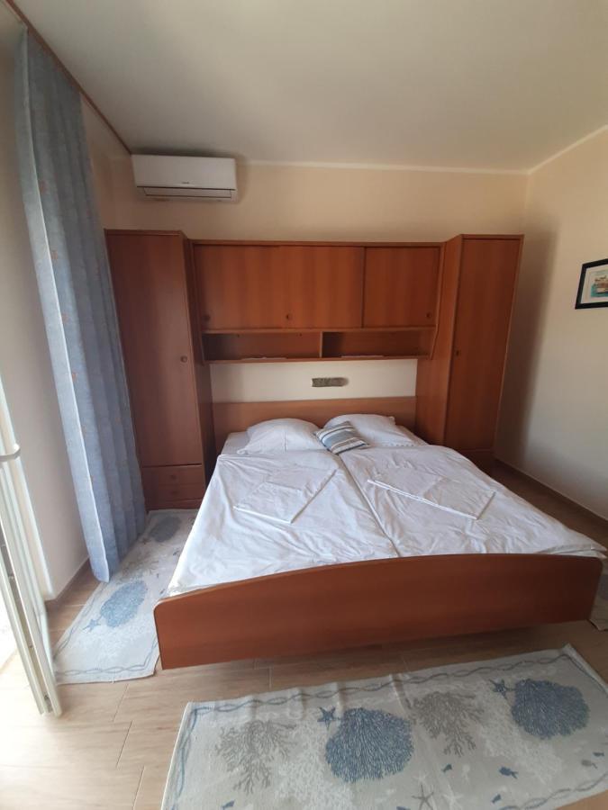 Anka Bunic Bed & Breakfast Rab Town Ngoại thất bức ảnh